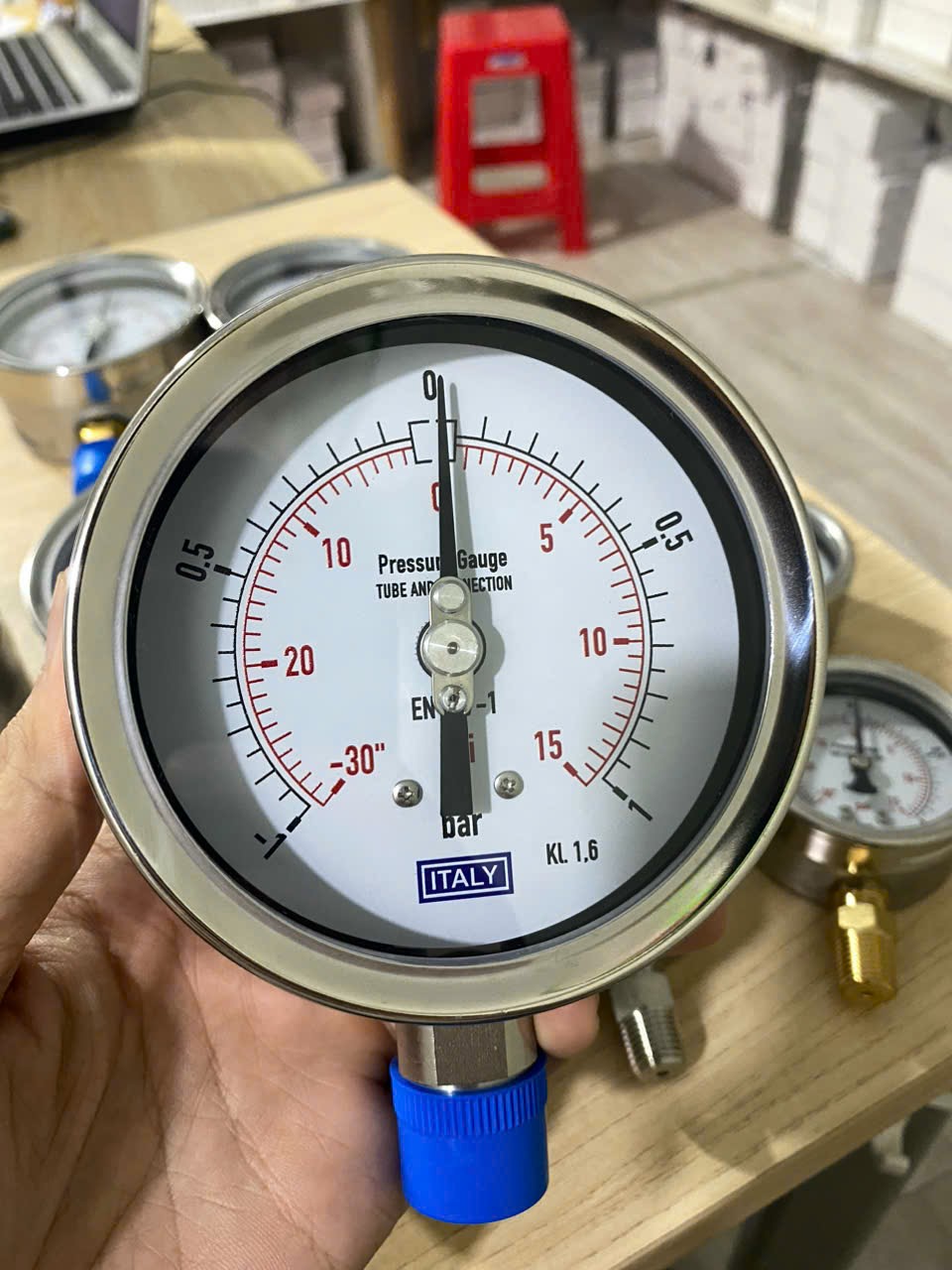Đồng hồ áp suất ITALY, phi 100mm, Full Inox, áp -1 – 1 bar/psi