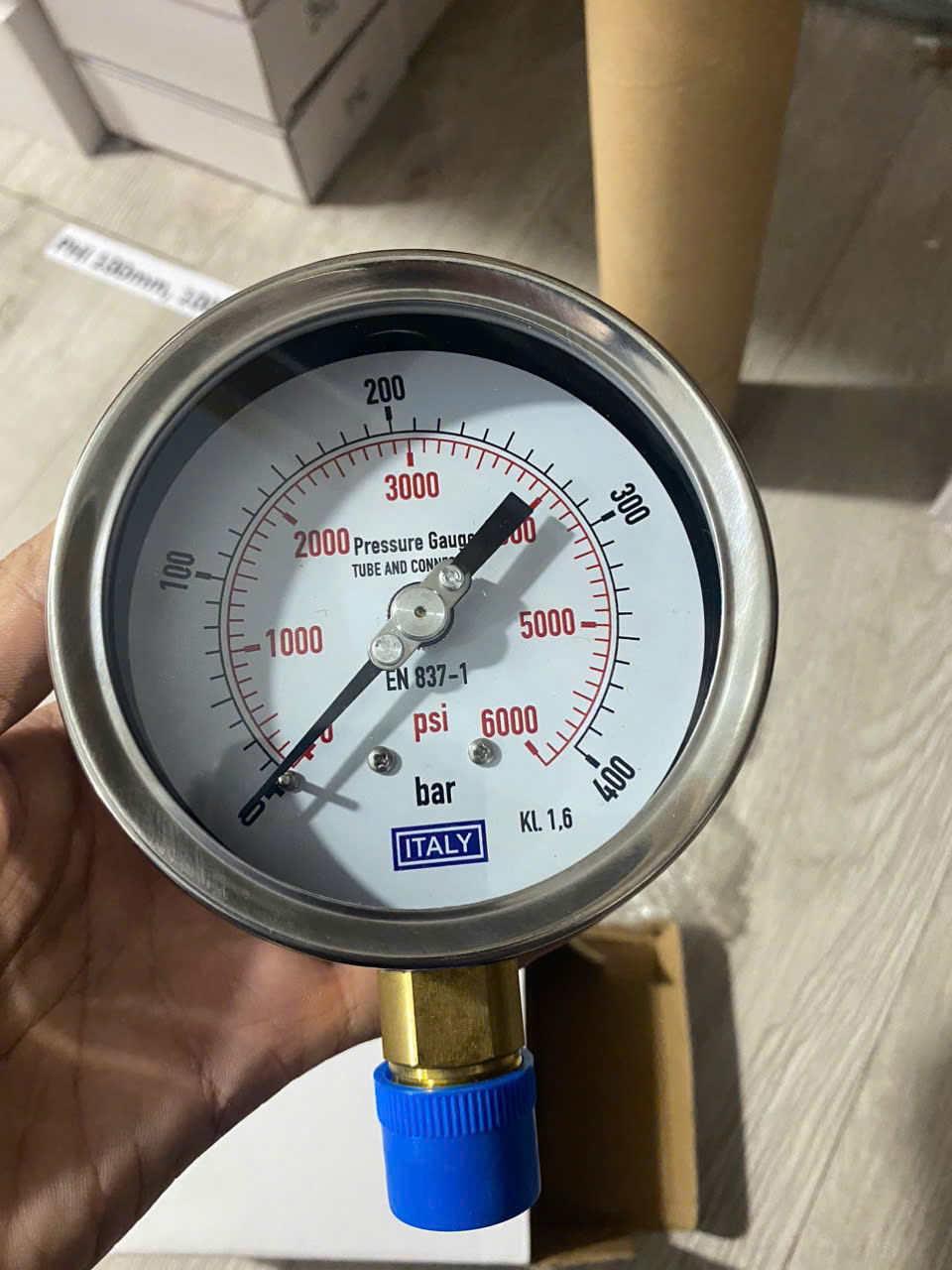 Đồng hồ áp suất ITALY, phi 100mm, Vỏ Inox – Chân đồng, áp 0 – 400 bar/psi
