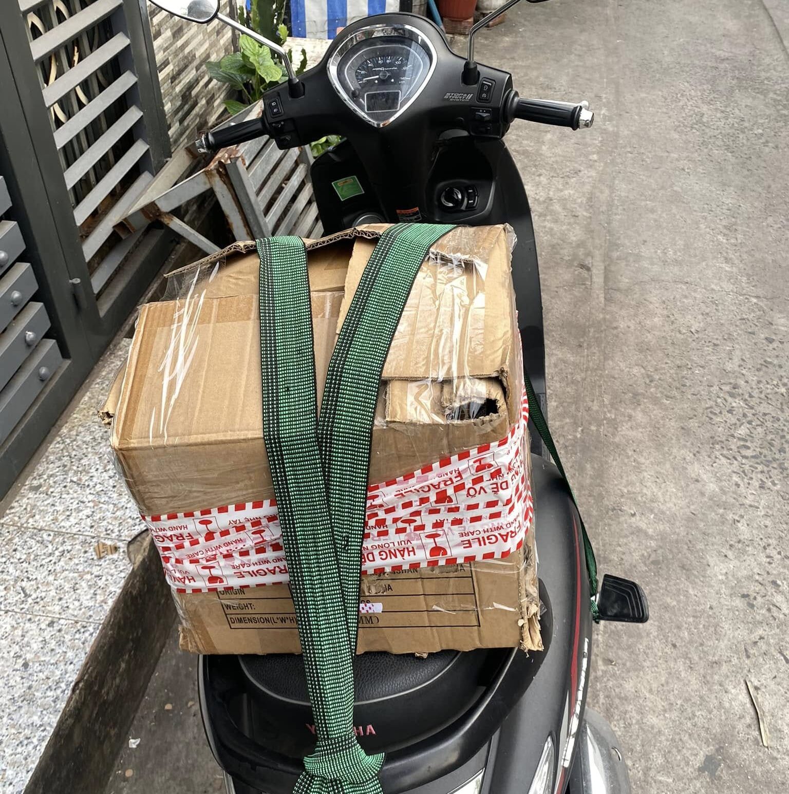 Giao đồng hồ áp suất Italy cho nhà máy thực phẩm và xưởng cơ khí tại TP.HCM